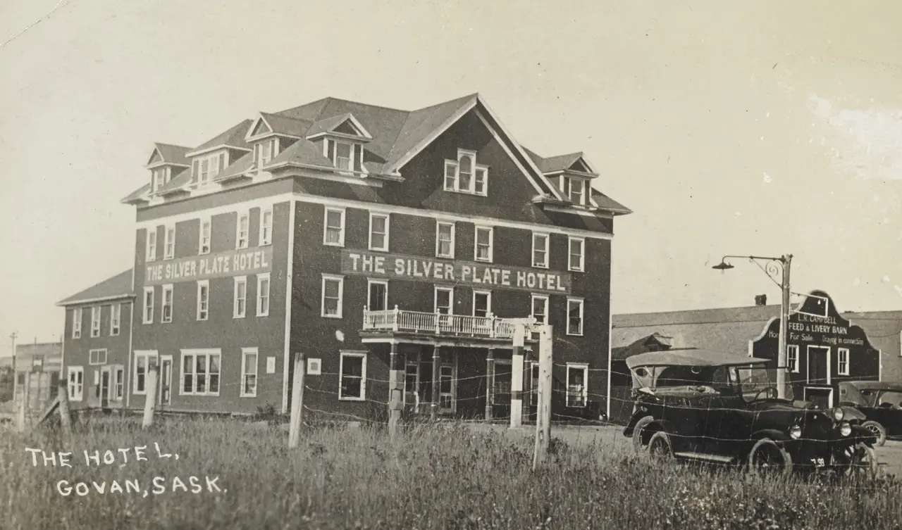 The Silver Plate Hotel, Govan, about 1920